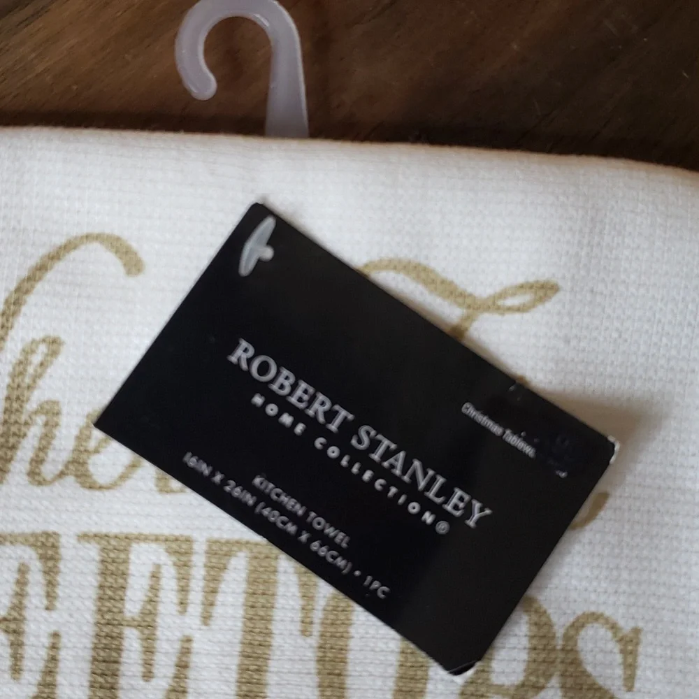 NWT Robert Stanley Christmas Kitchen Hand Towel